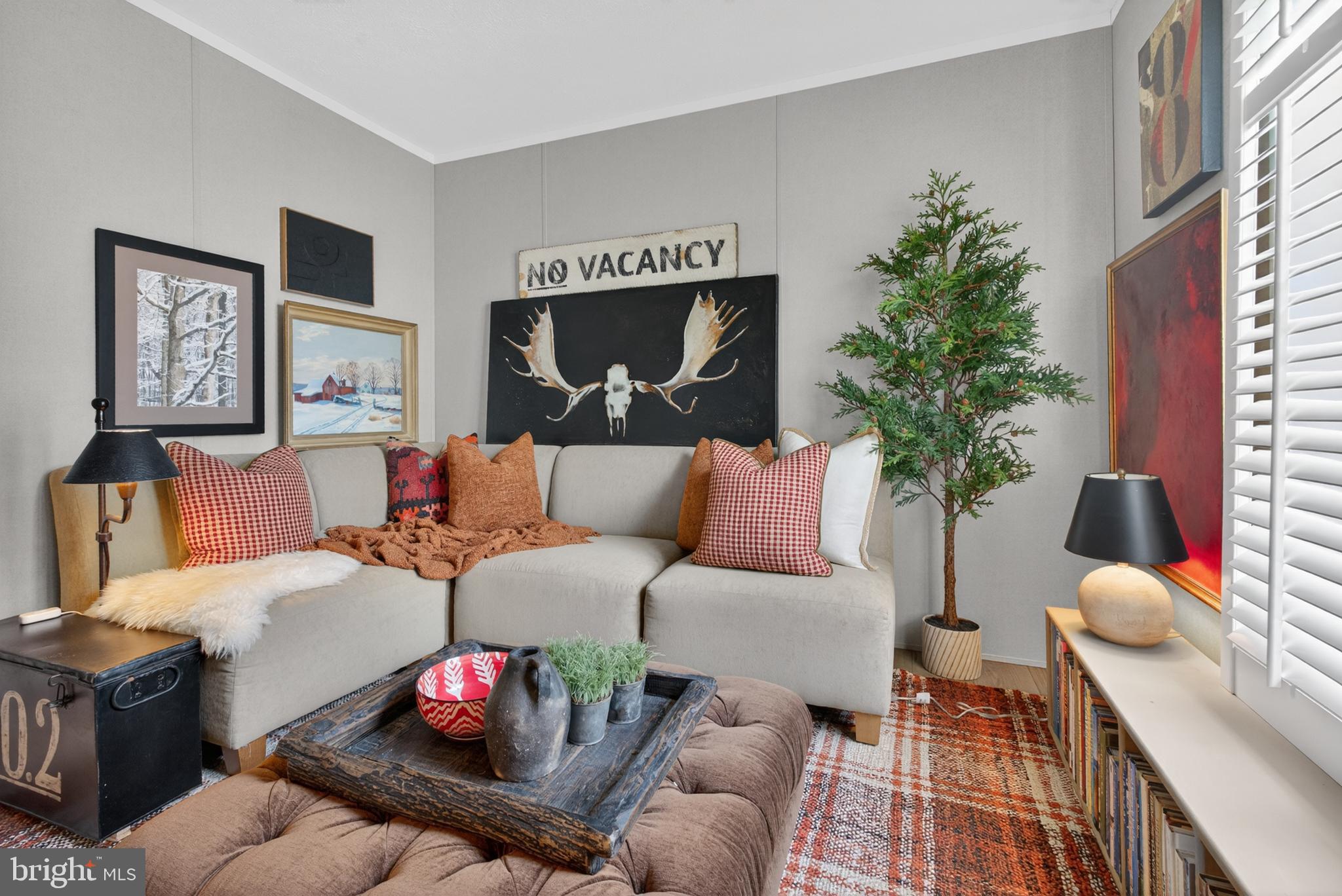 WILLOUGHBY BEACH - Residential