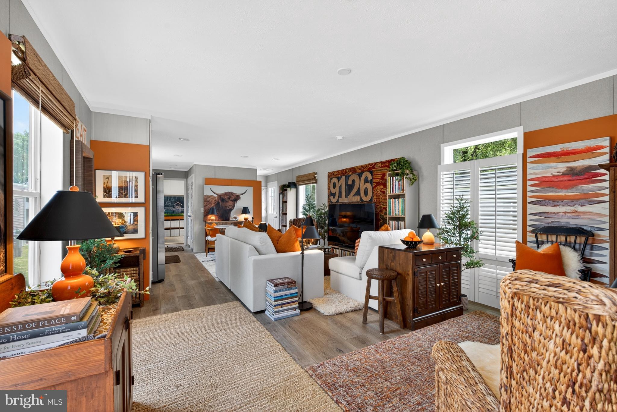 WILLOUGHBY BEACH - Residential