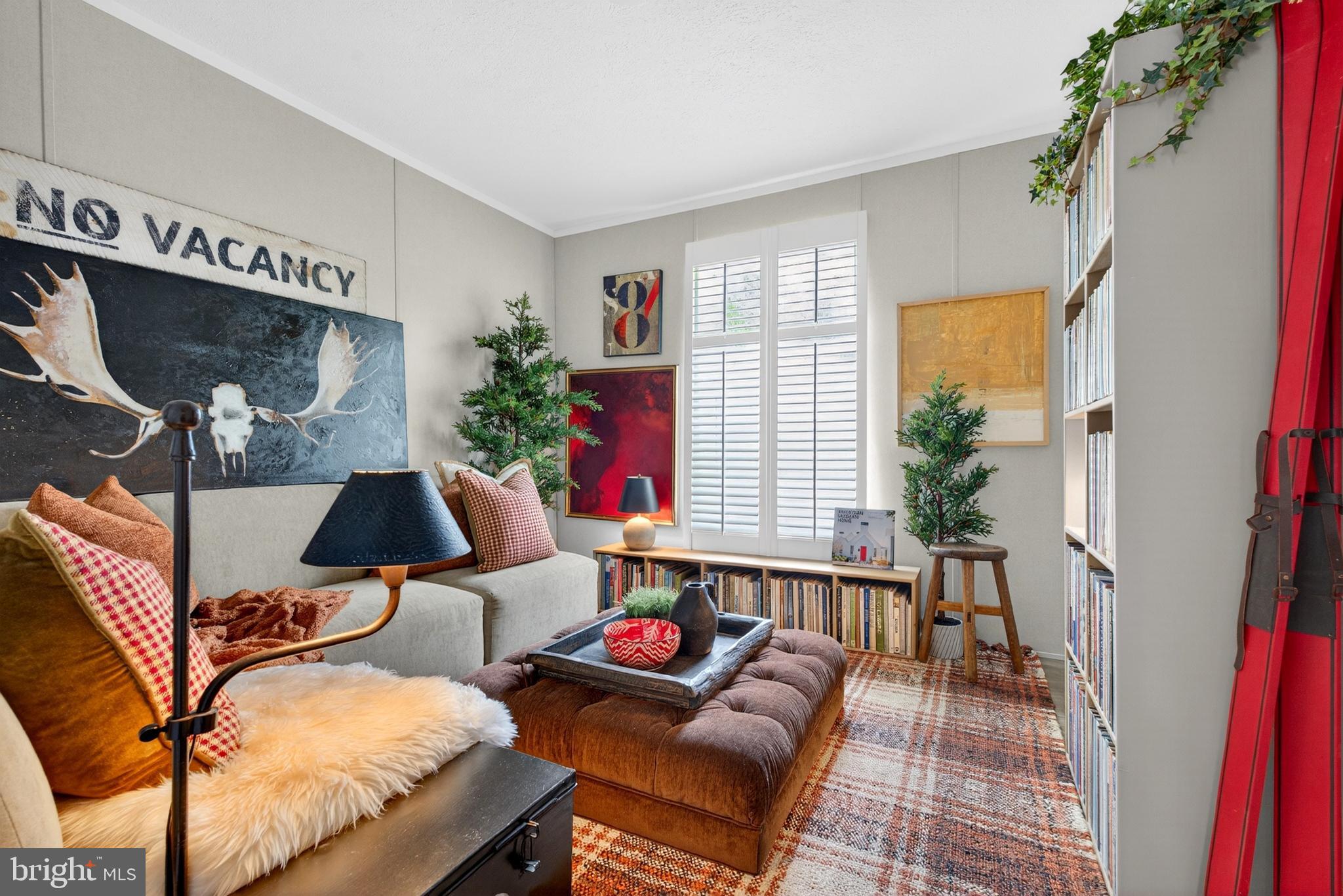WILLOUGHBY BEACH - Residential