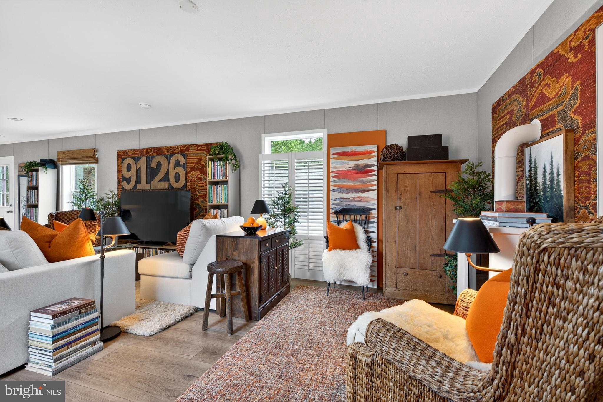 WILLOUGHBY BEACH - Residential