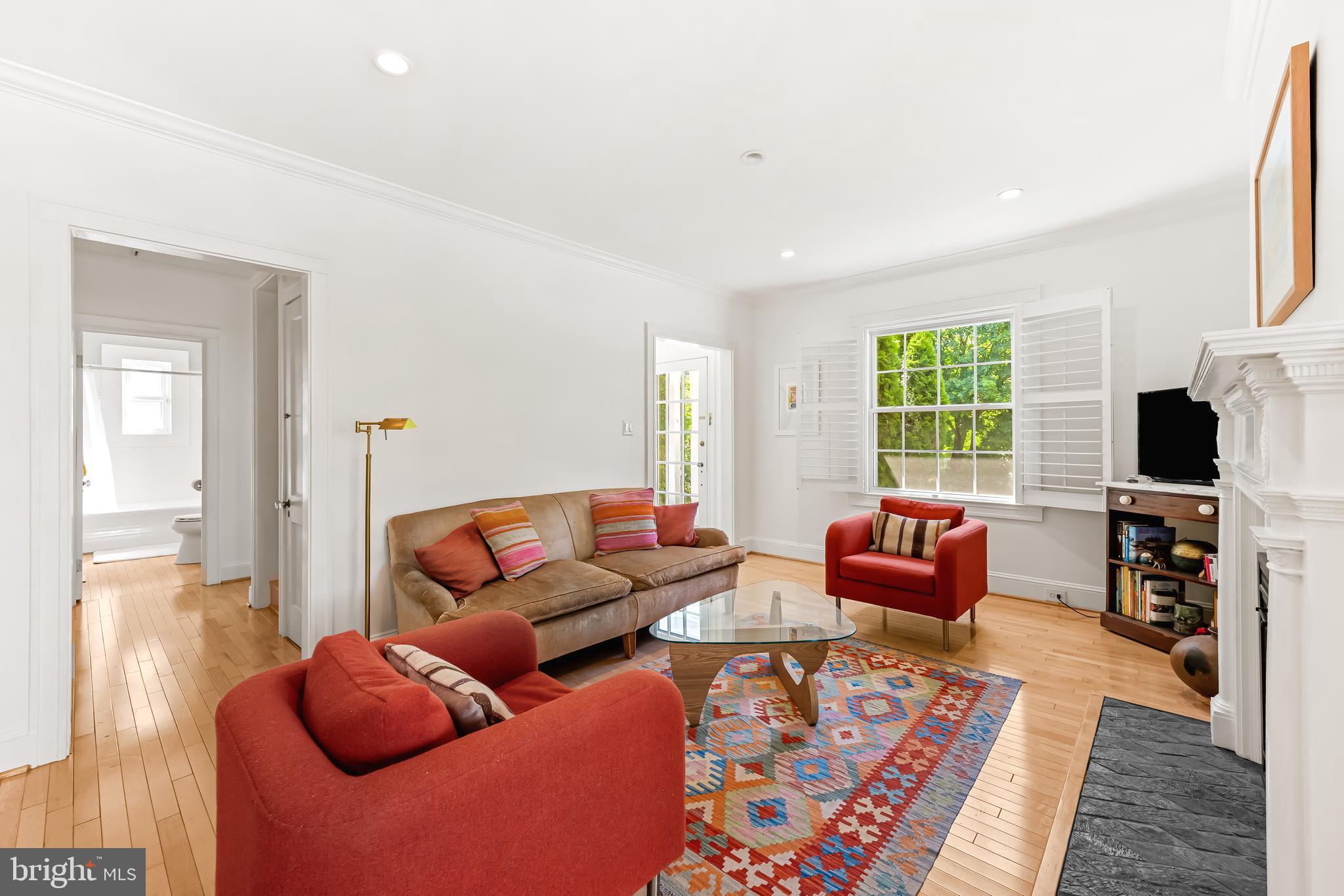 MOUNT WASHINGTON - Residential