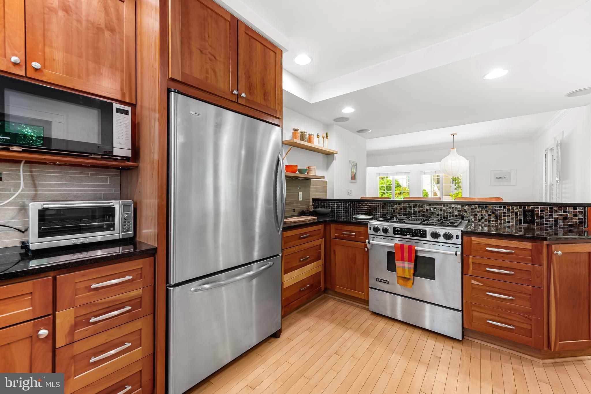 MOUNT WASHINGTON - Residential