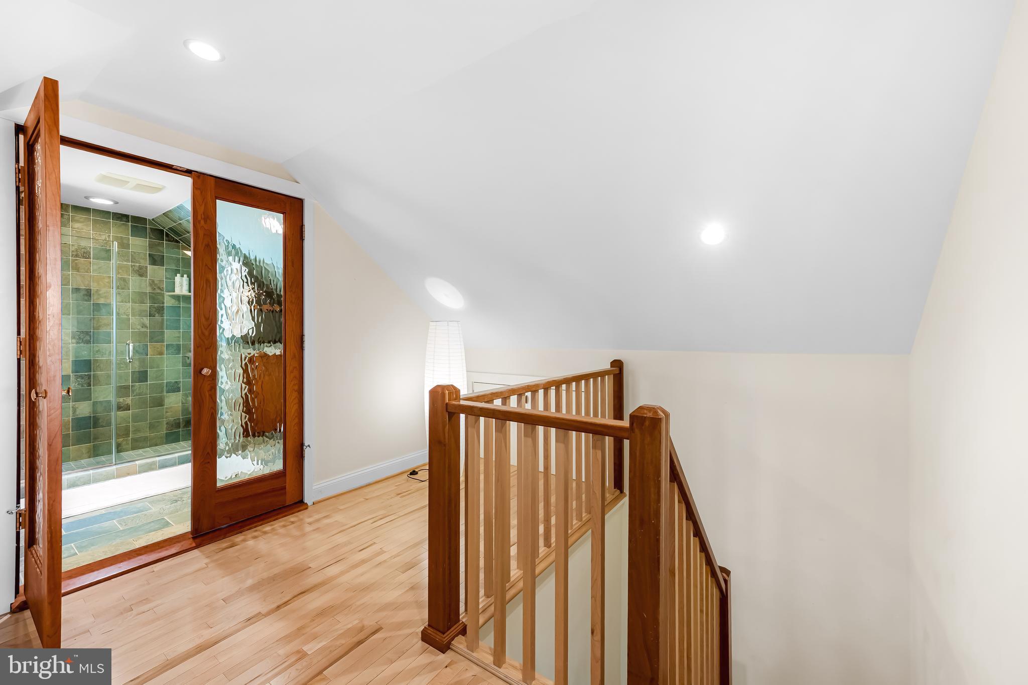 MOUNT WASHINGTON - Residential