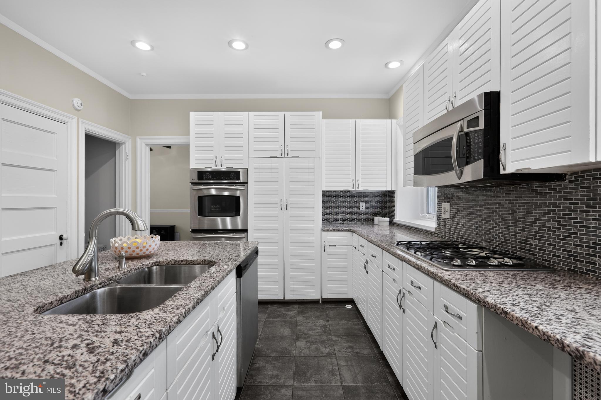 ELKINS PARK - Residential