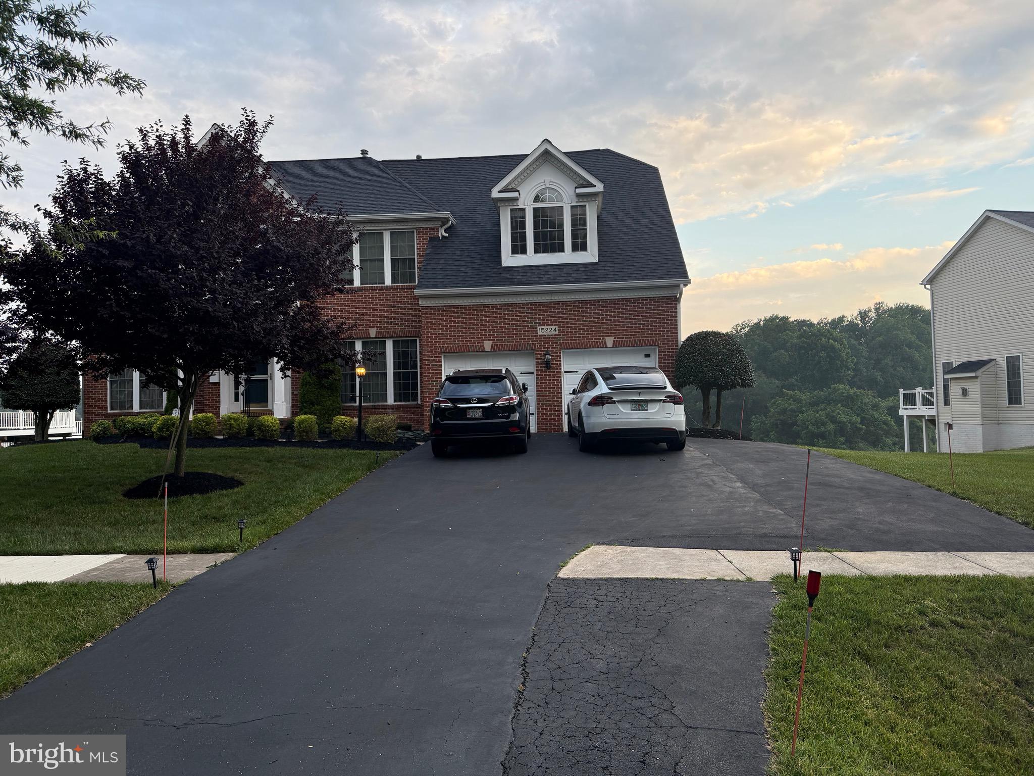 BRIARCLIFF MANOR - Residential