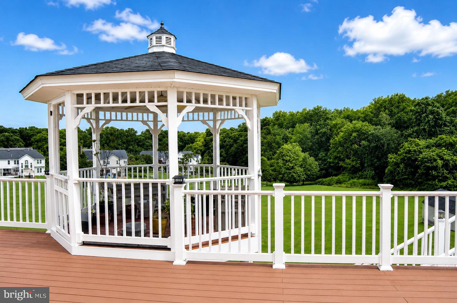 BRIARCLIFF MANOR - Residential