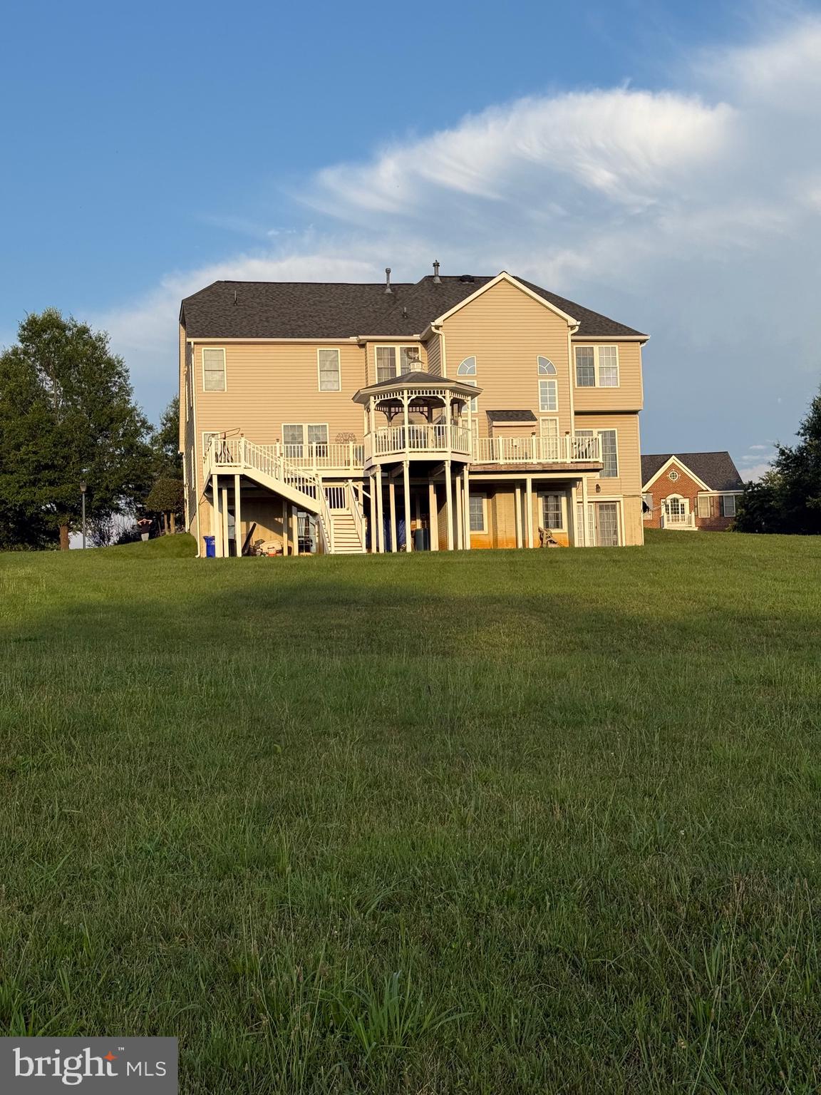 BRIARCLIFF MANOR - Residential