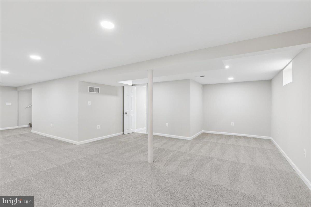 ARUNDEL GARDENS - Residential