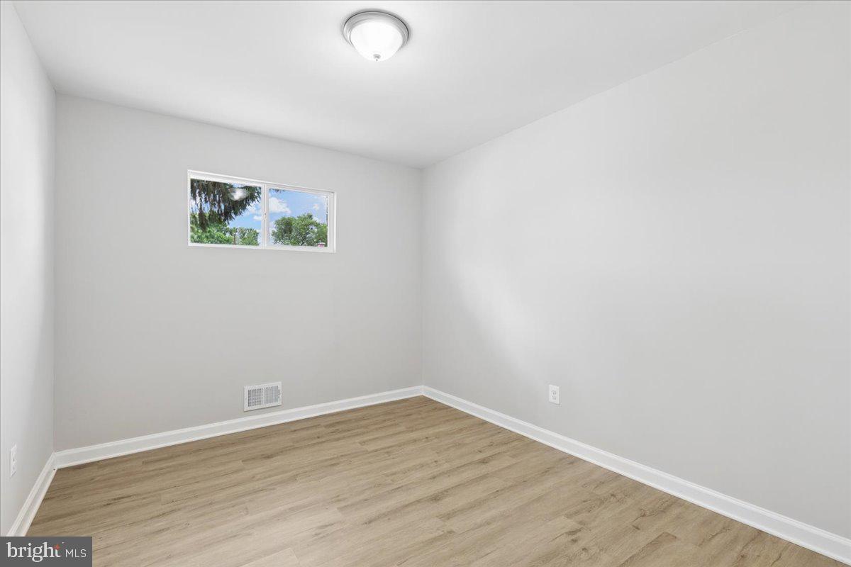ARUNDEL GARDENS - Residential