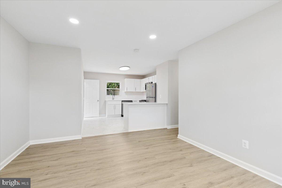 ARUNDEL GARDENS - Residential