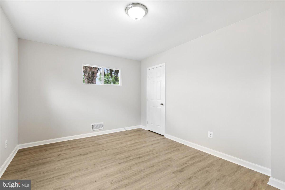 ARUNDEL GARDENS - Residential