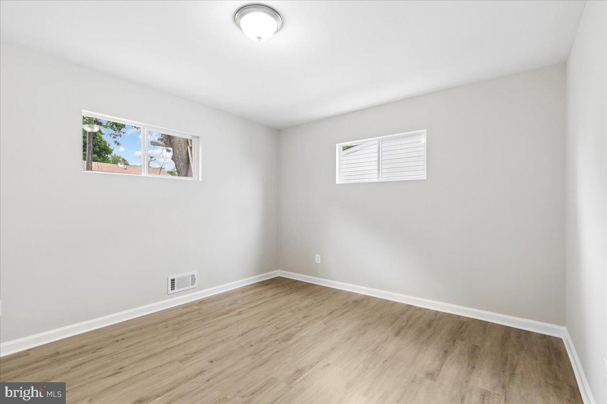 ARUNDEL GARDENS - Residential
