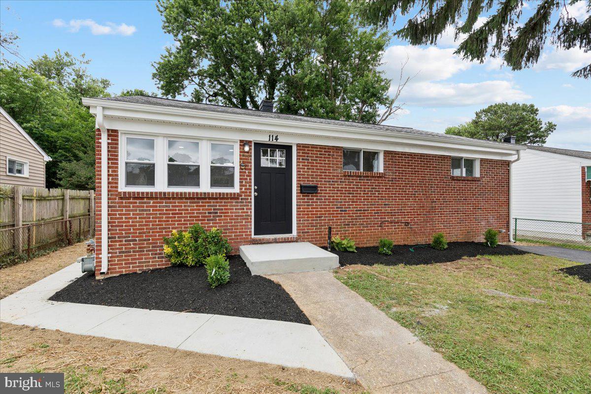 ARUNDEL GARDENS - Residential