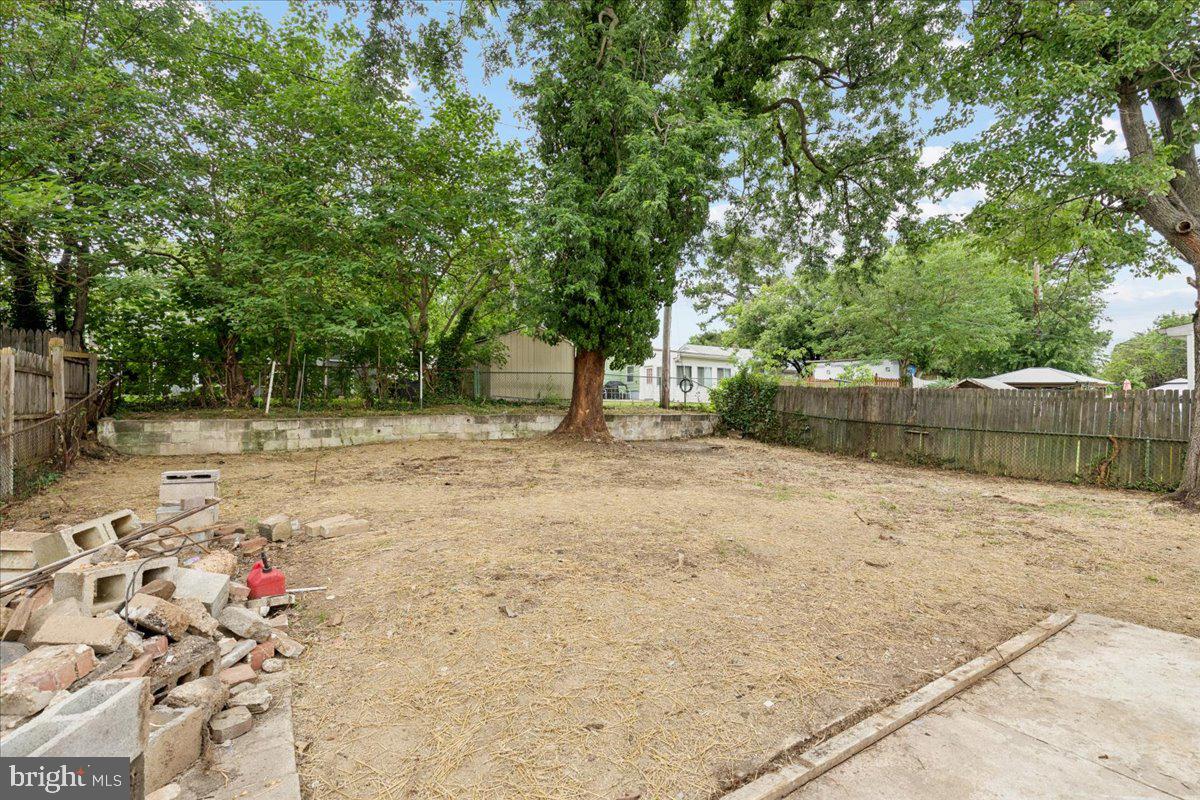 ARUNDEL GARDENS - Residential