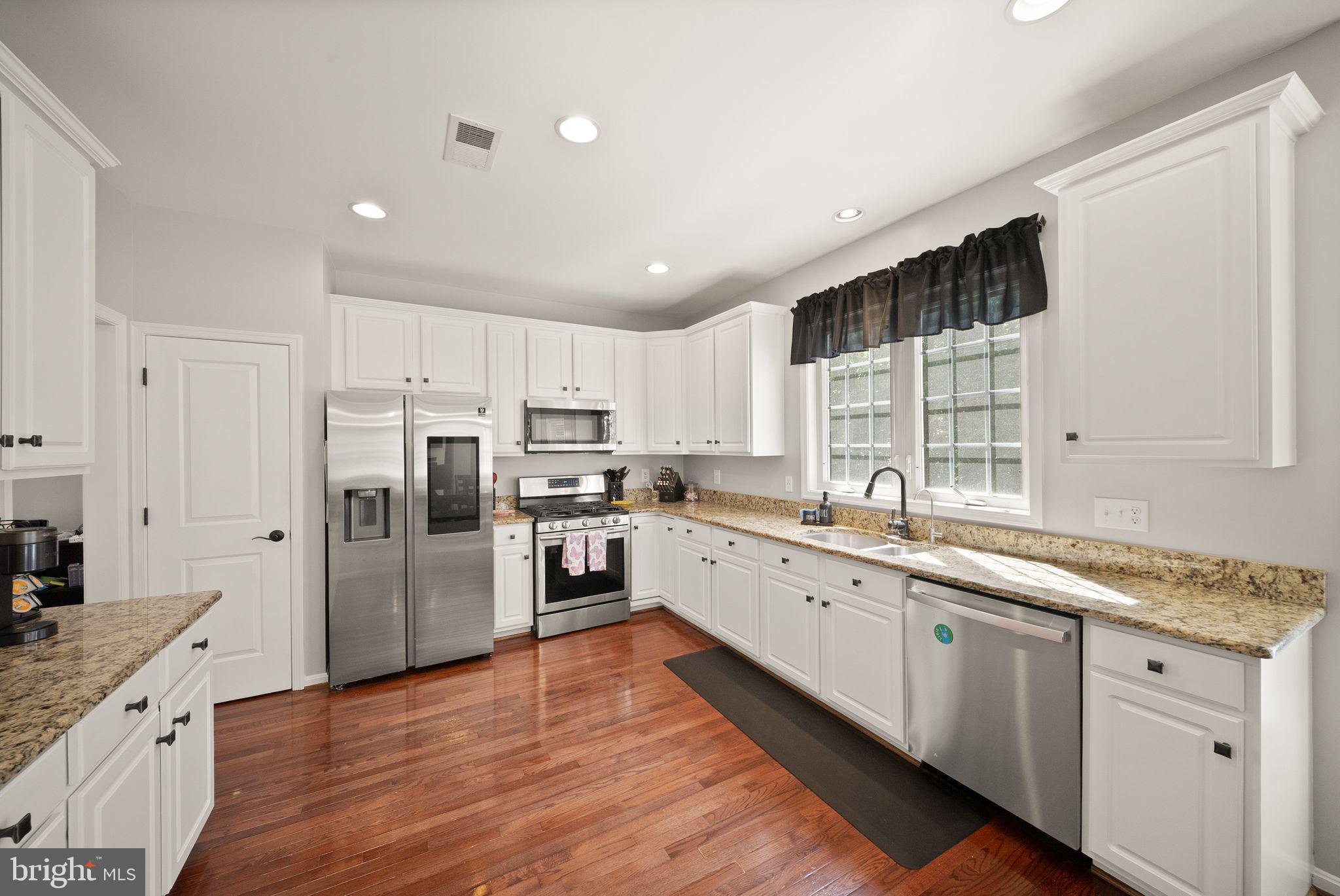 POHICK WOODS - Residential