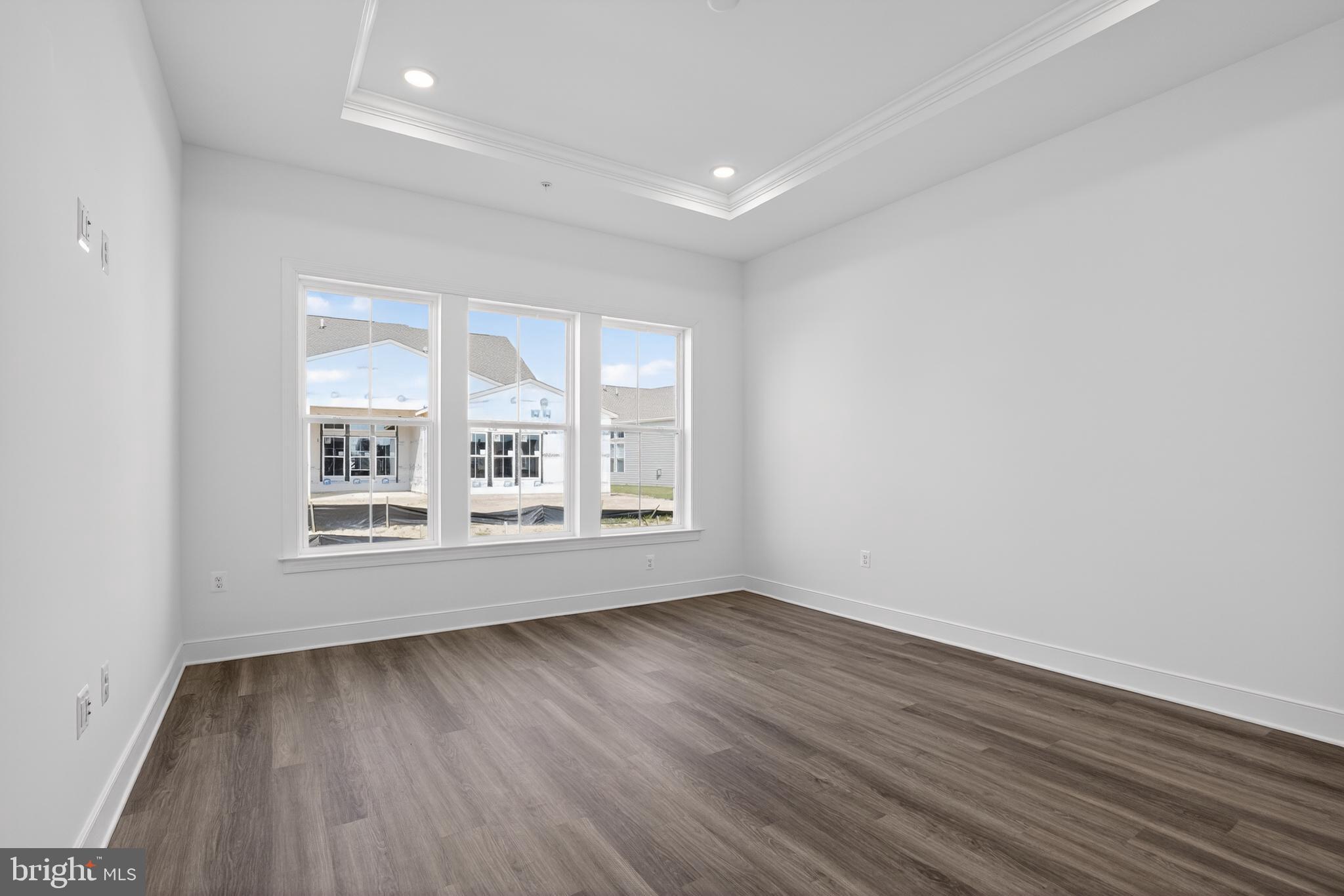 FOUR SEASONS AT KENT ISLAND - Residential