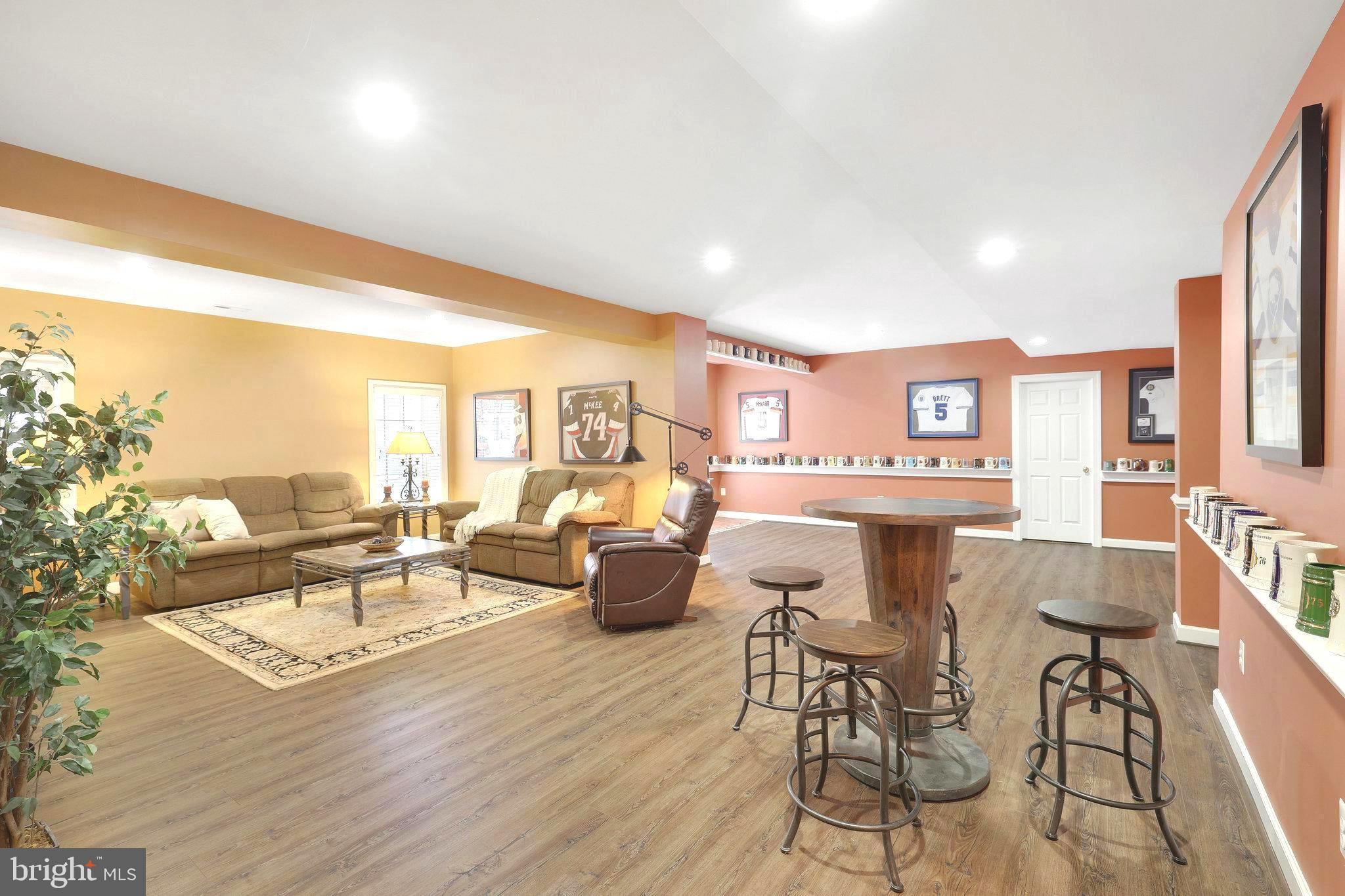 CEDAR CREST - Residential