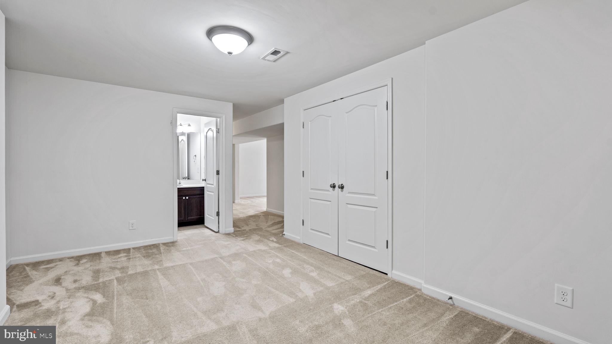 HOLLY RIDGE - Residential