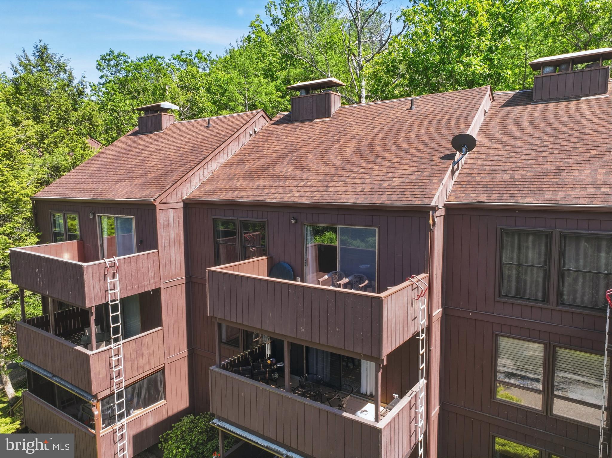 THE HILL CONDOS - Residential