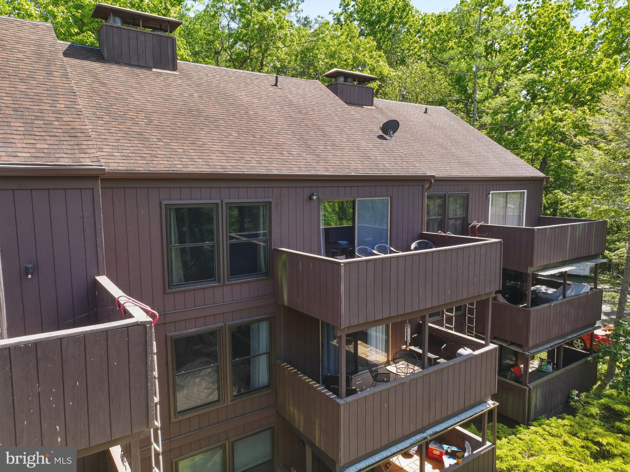 THE HILL CONDOS - Residential