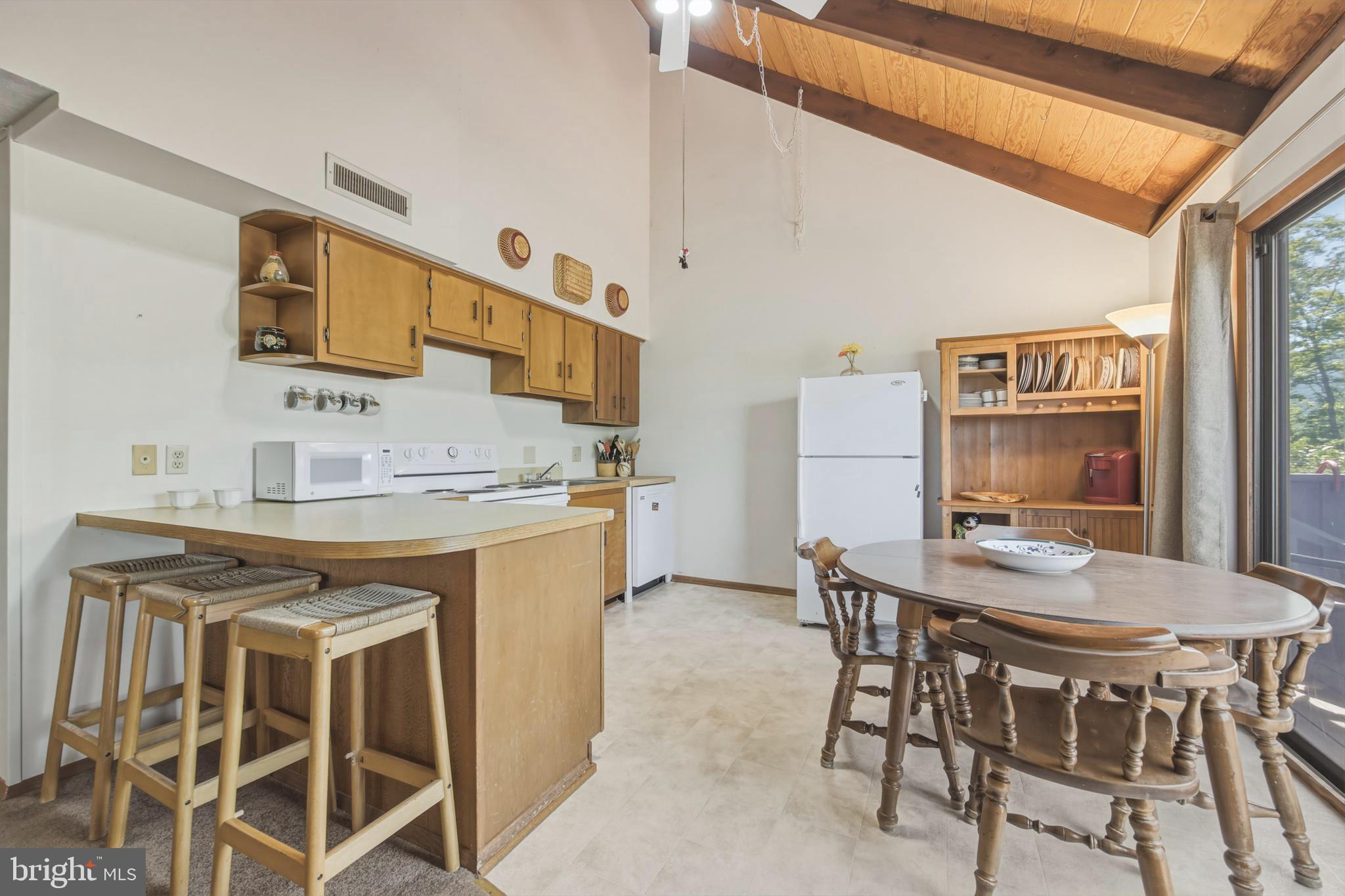 THE HILL CONDOS - Residential