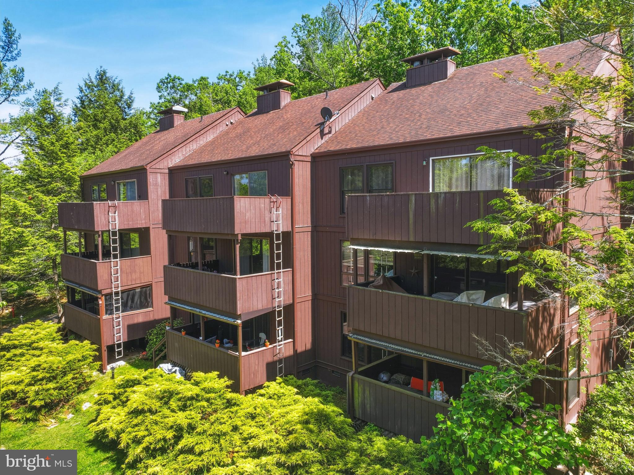 THE HILL CONDOS - Residential