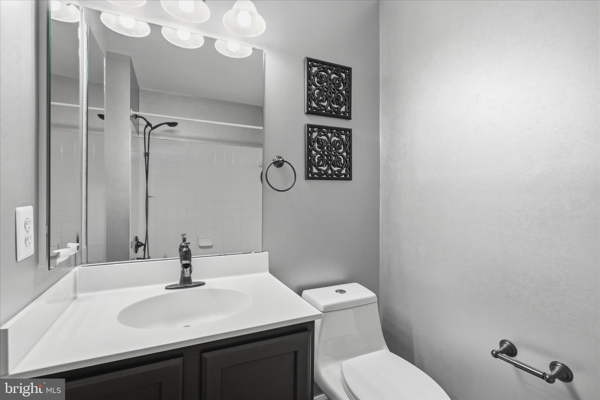 ROCKHILL CENTER ESTATES - Residential