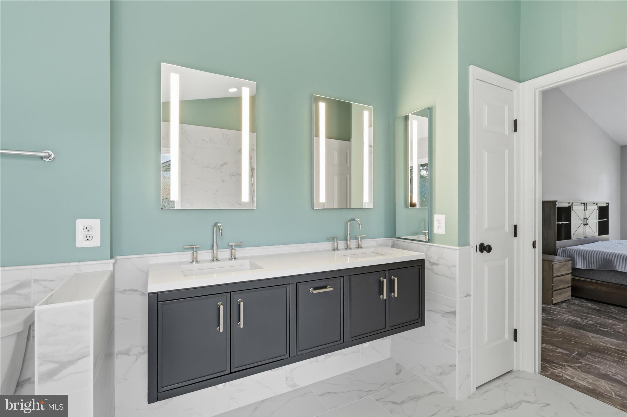 ROCKHILL CENTER ESTATES - Residential