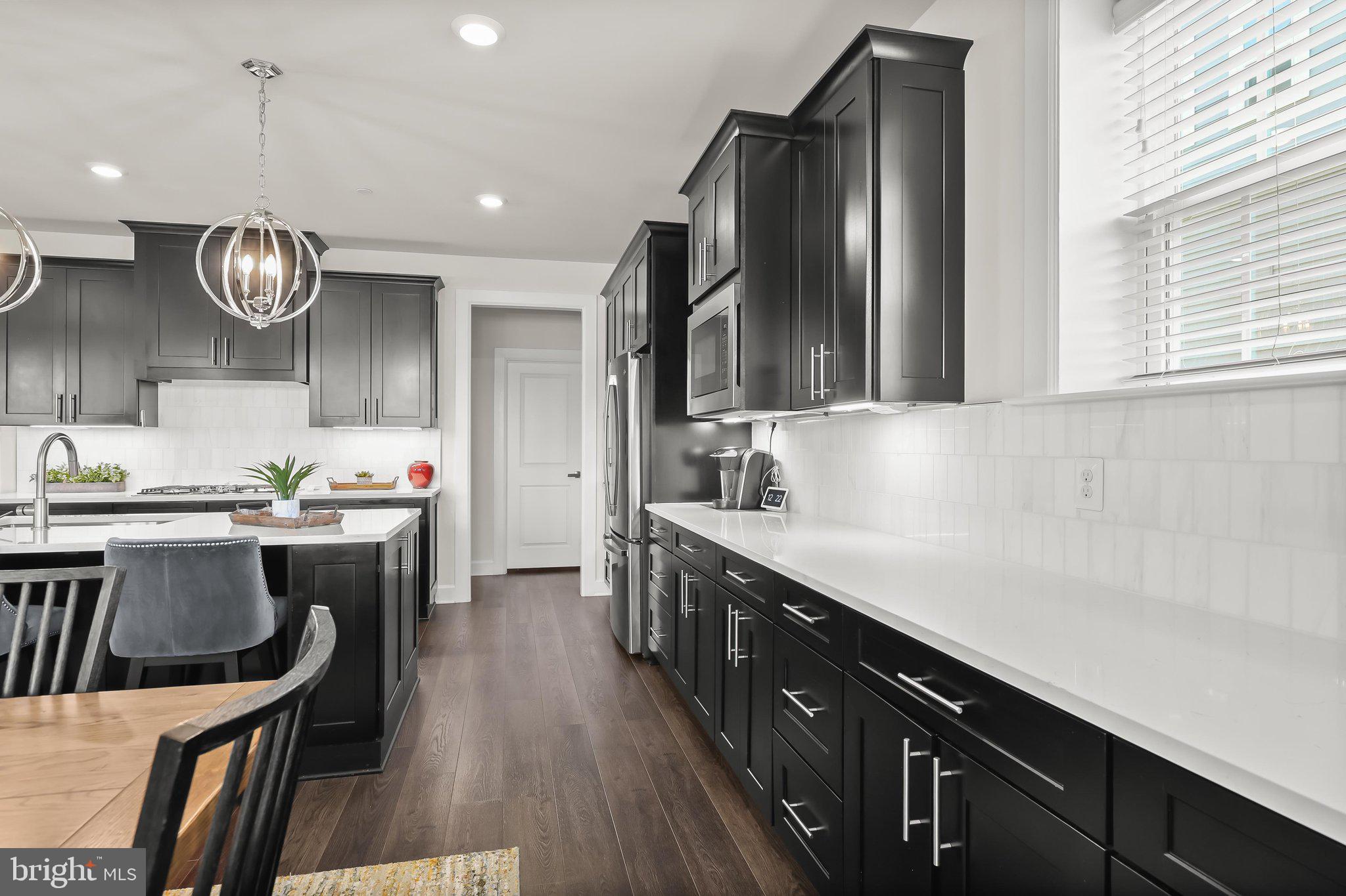WESTMOUNT - Residential