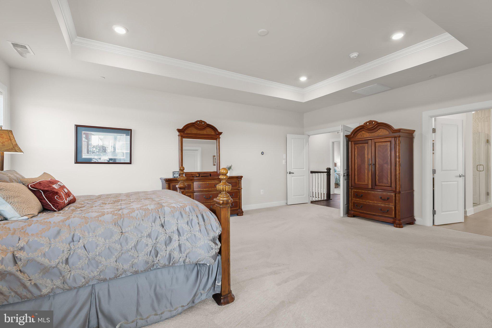 WESTMOUNT - Residential