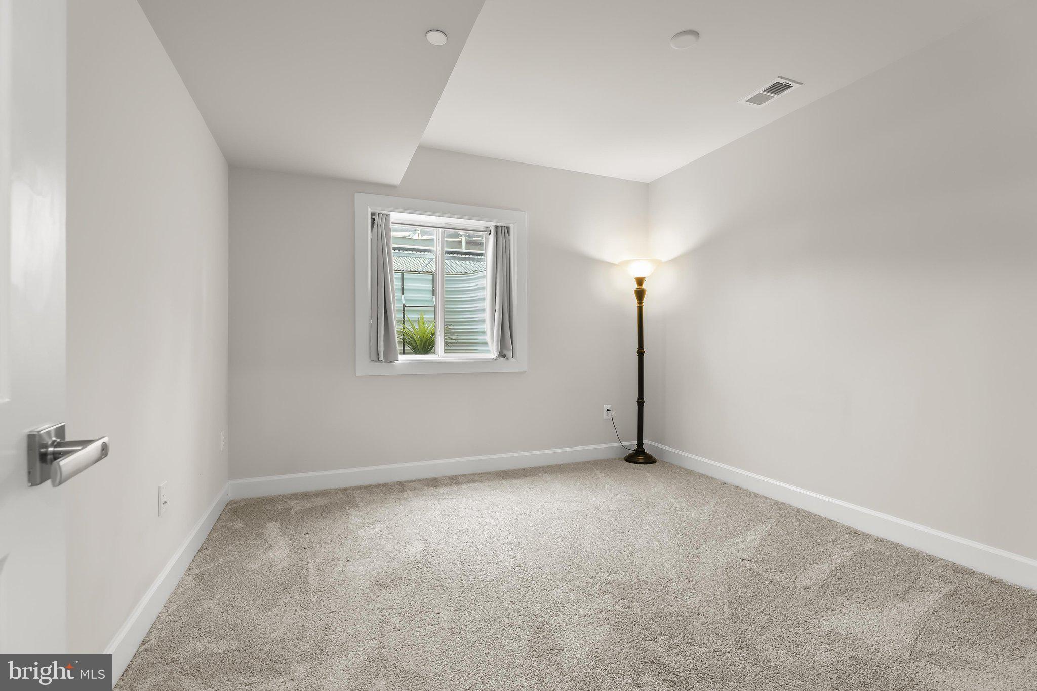 WESTMOUNT - Residential