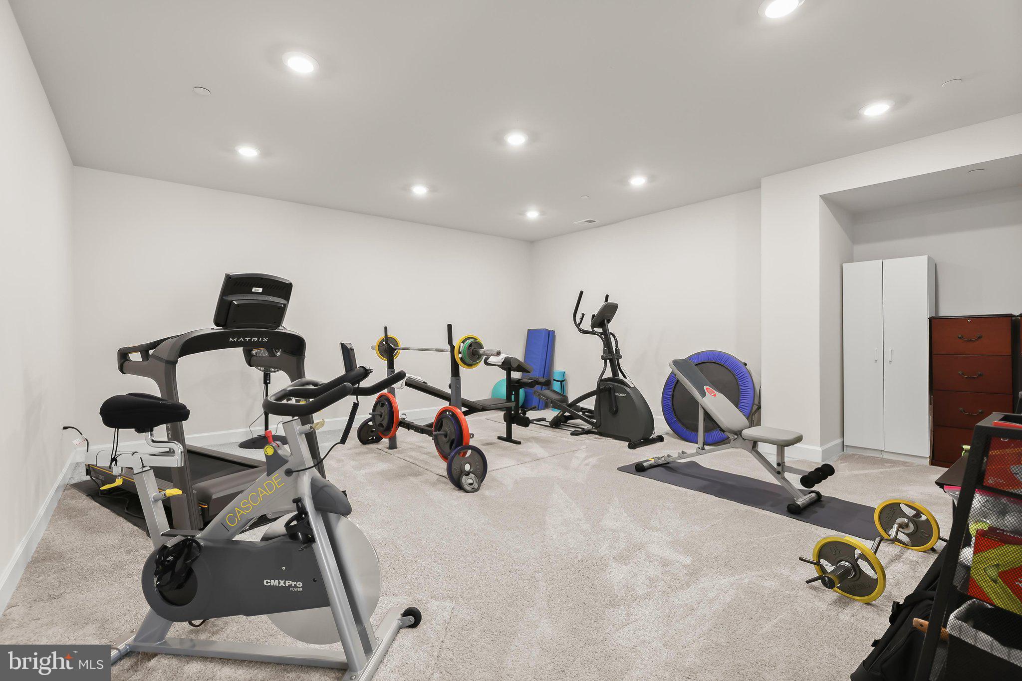WESTMOUNT - Residential