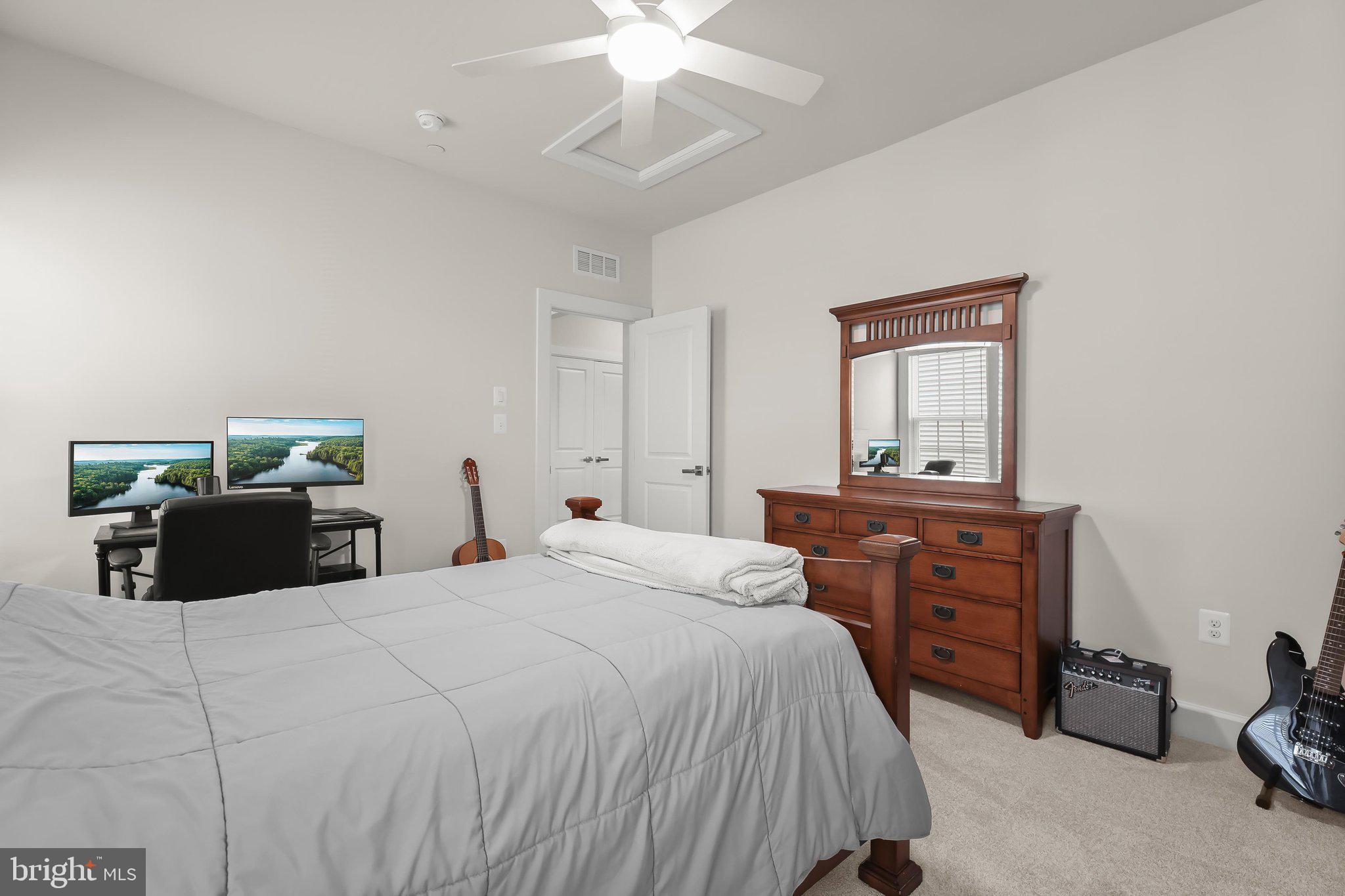 WESTMOUNT - Residential