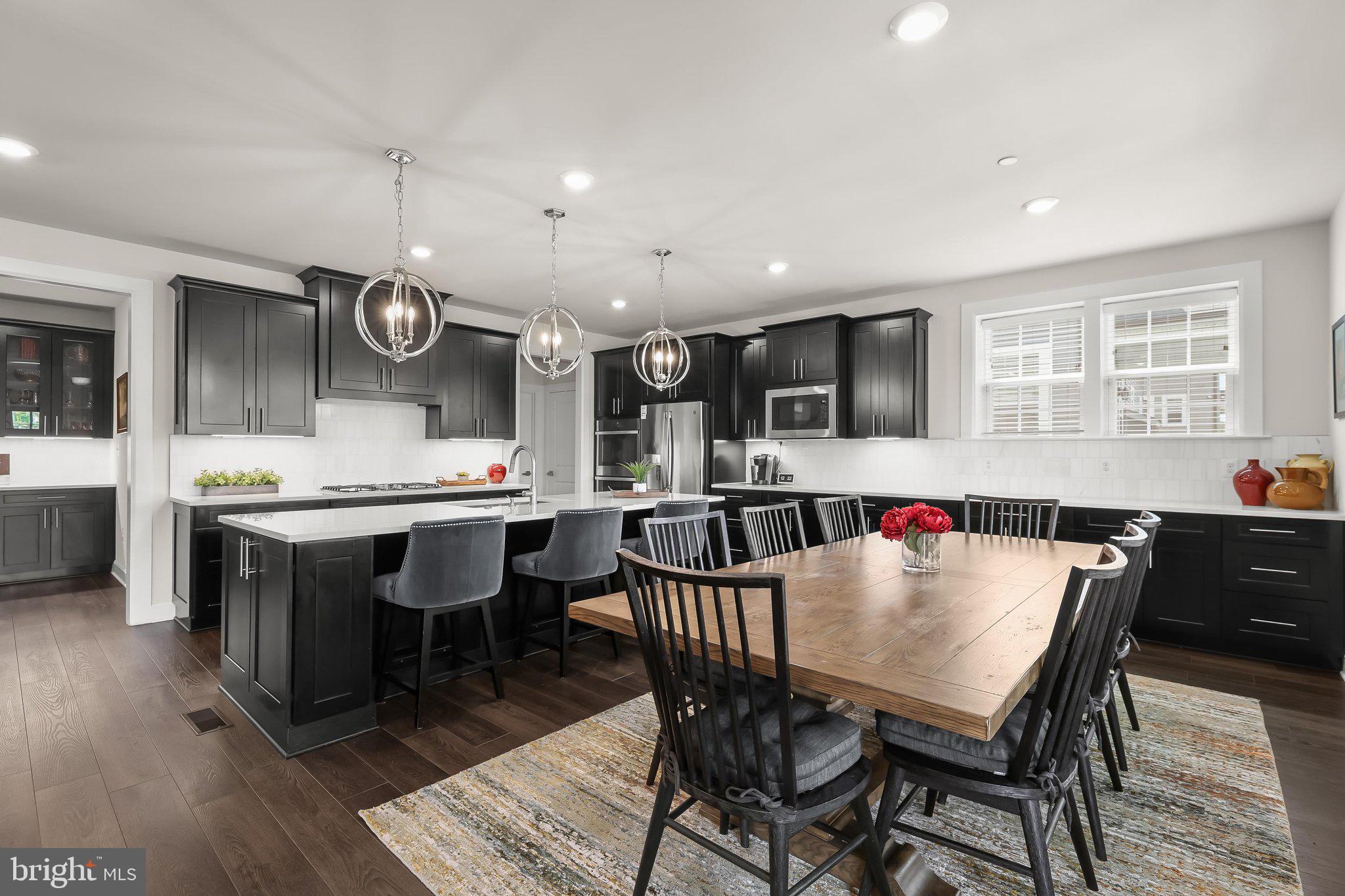 WESTMOUNT - Residential