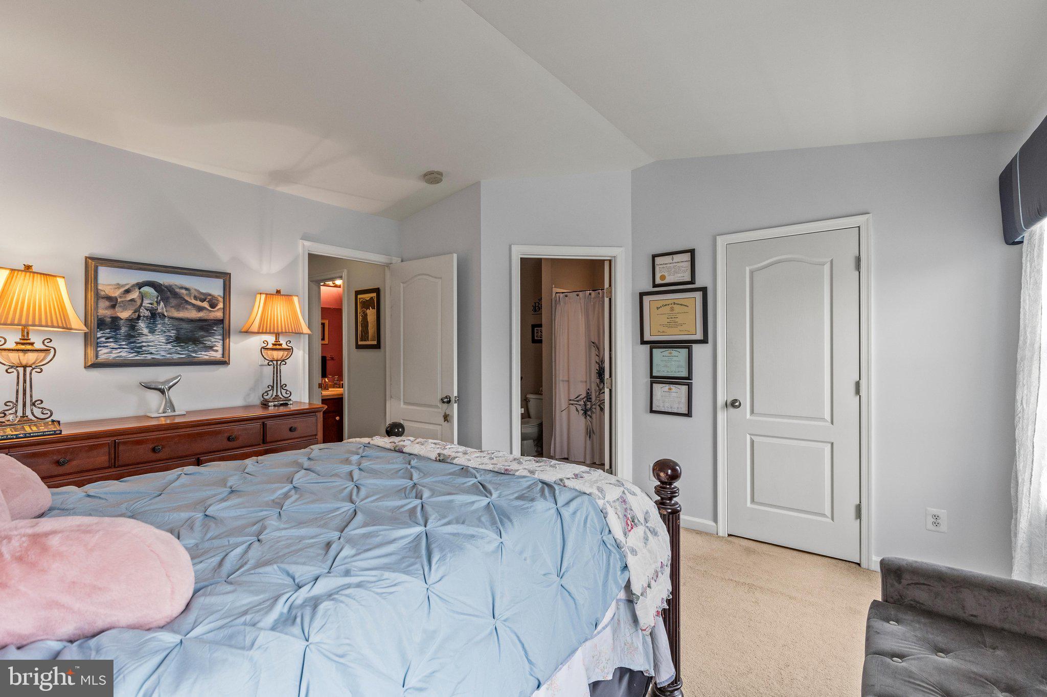 SALEM RUN TOWNHOMES - Residential
