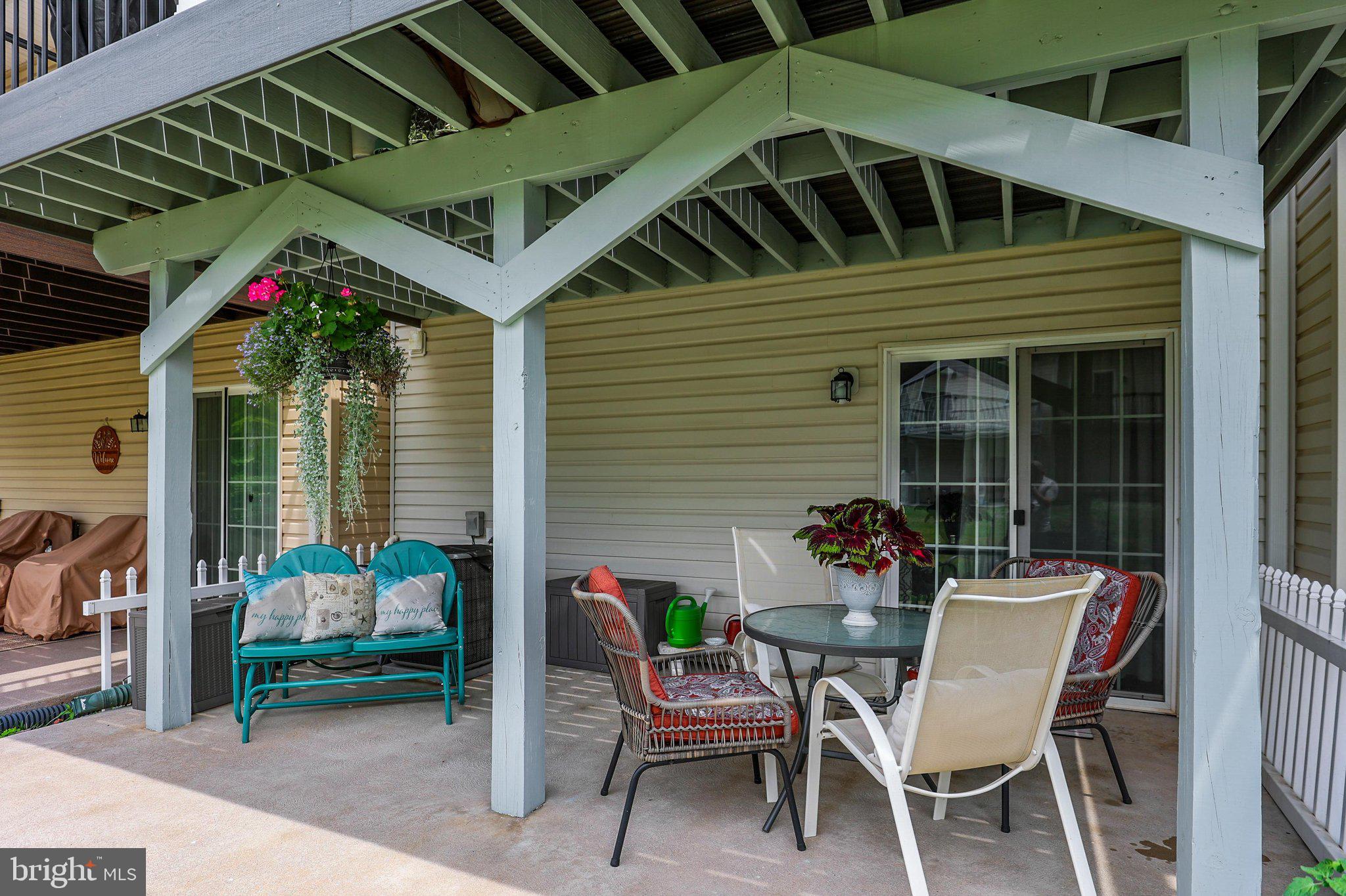 SALEM RUN TOWNHOMES - Residential