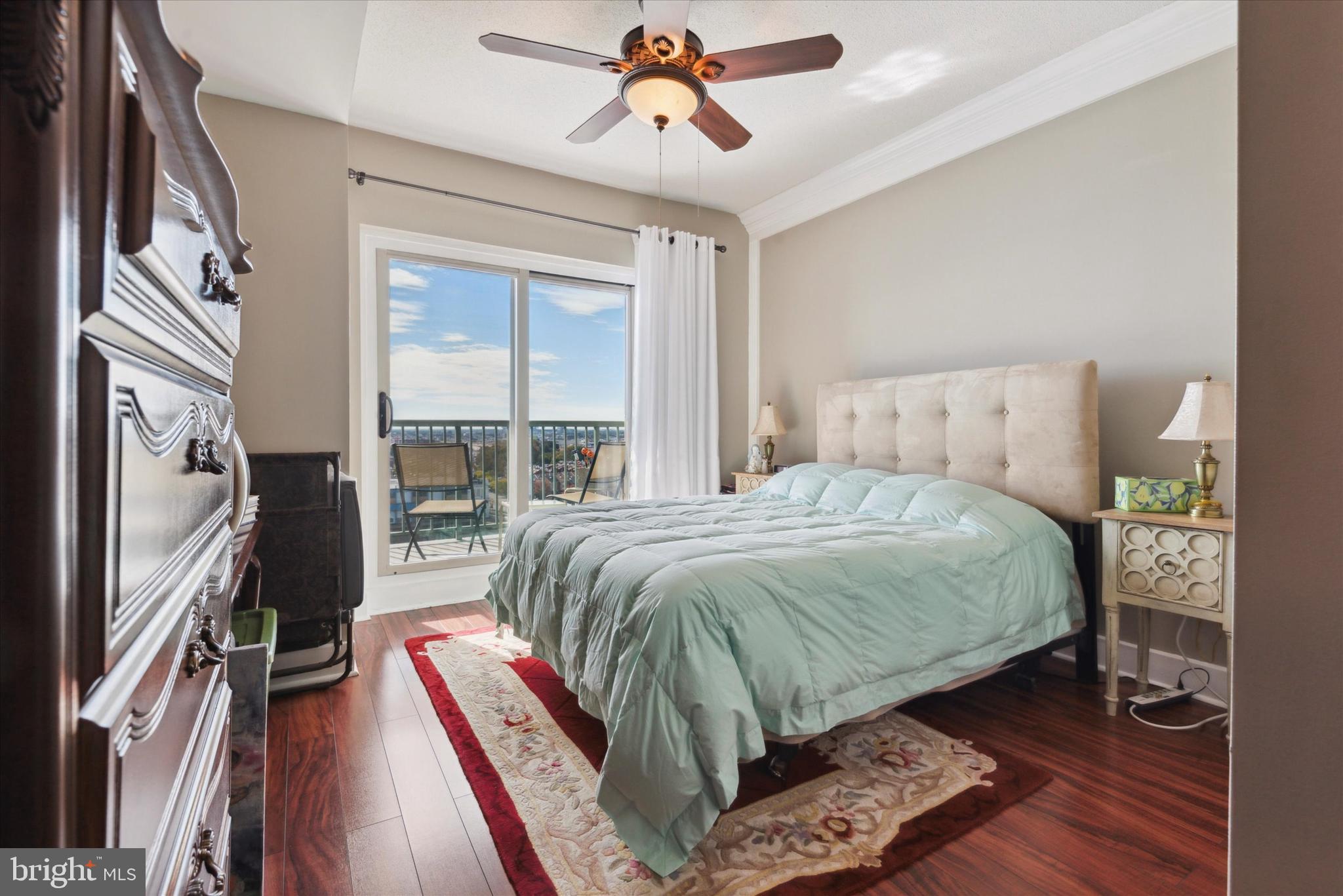 DOCKSIDE CONDOMINIUM - Residential