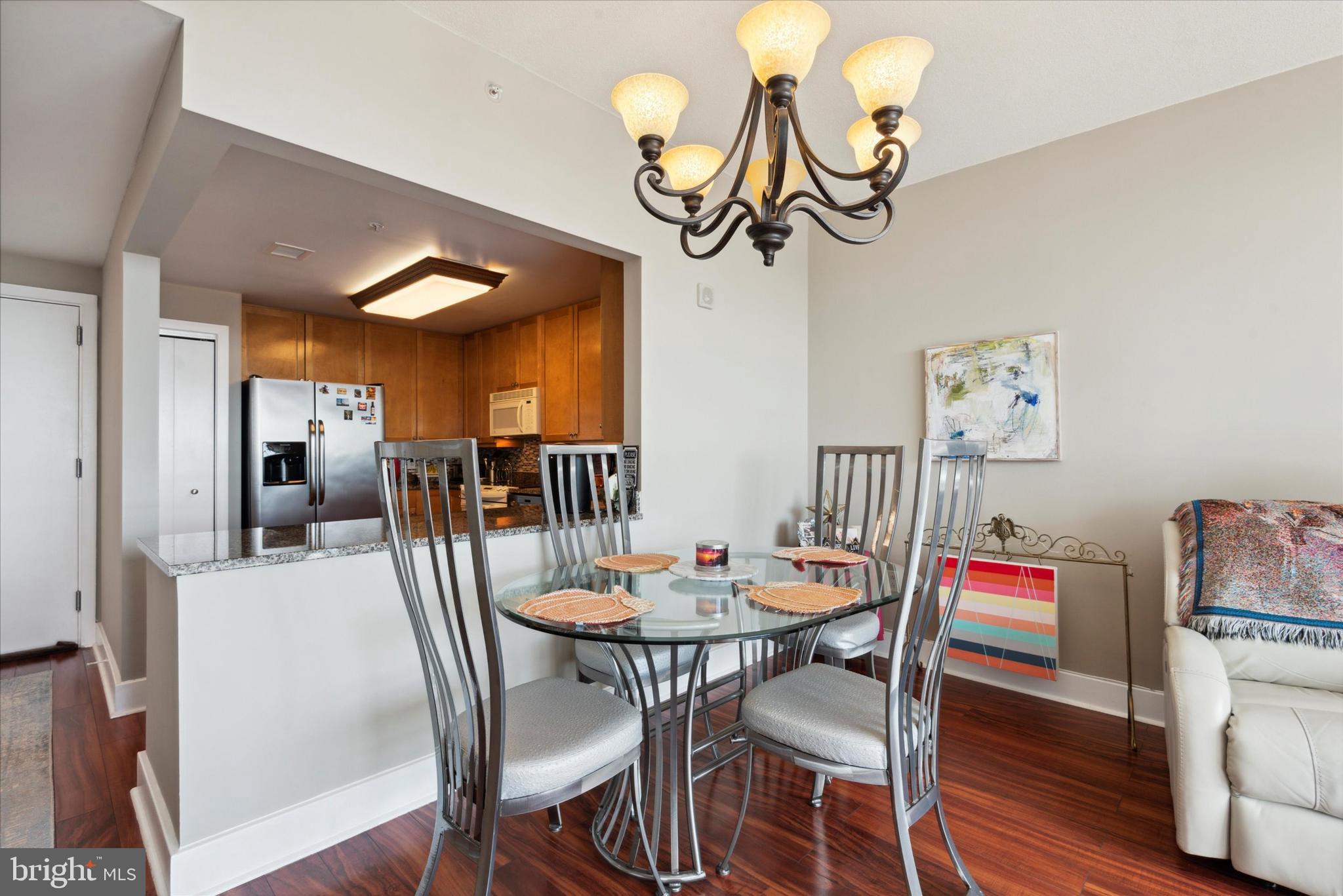DOCKSIDE CONDOMINIUM - Residential
