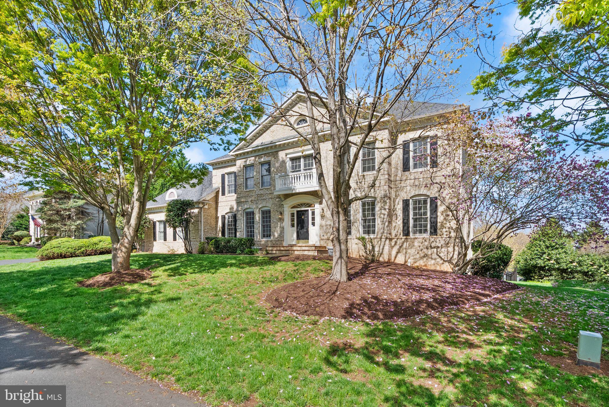 RIVER CREEK - Residential