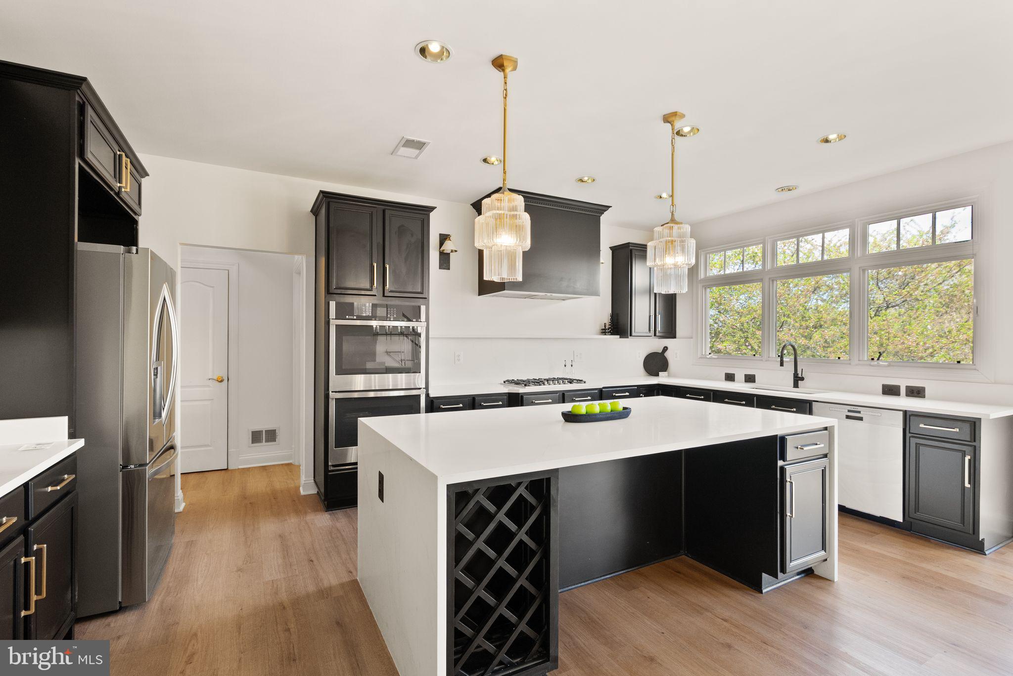 RIVER CREEK - Residential