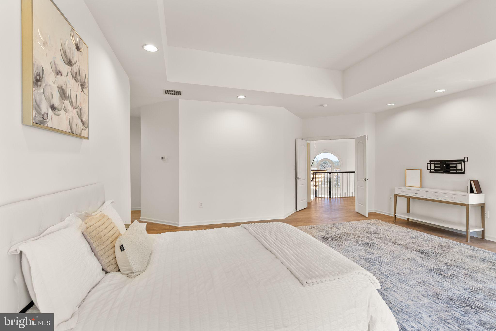 RIVER CREEK - Residential