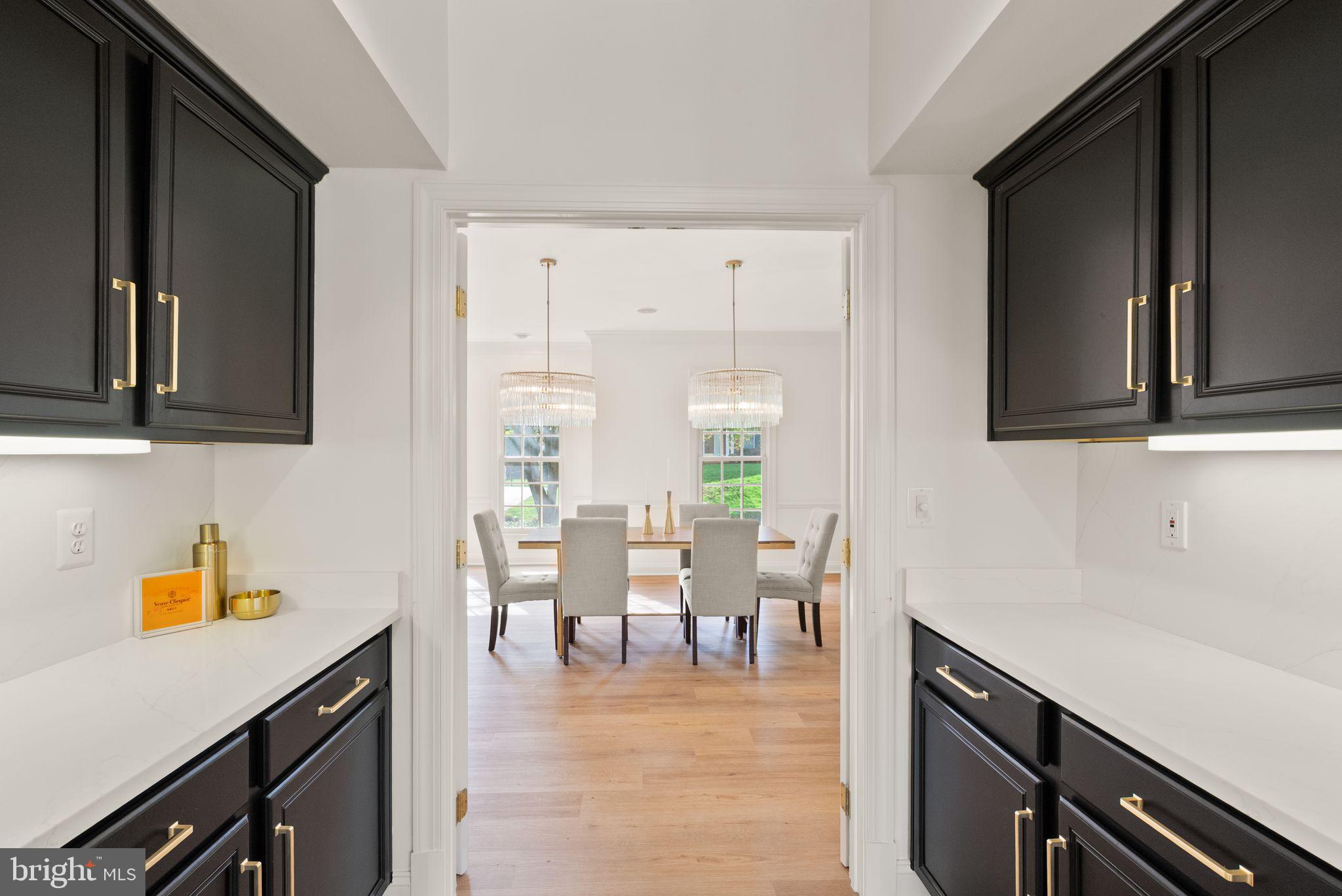 RIVER CREEK - Residential