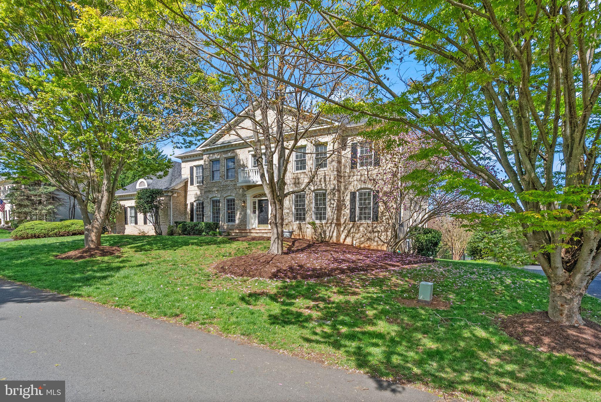 RIVER CREEK - Residential