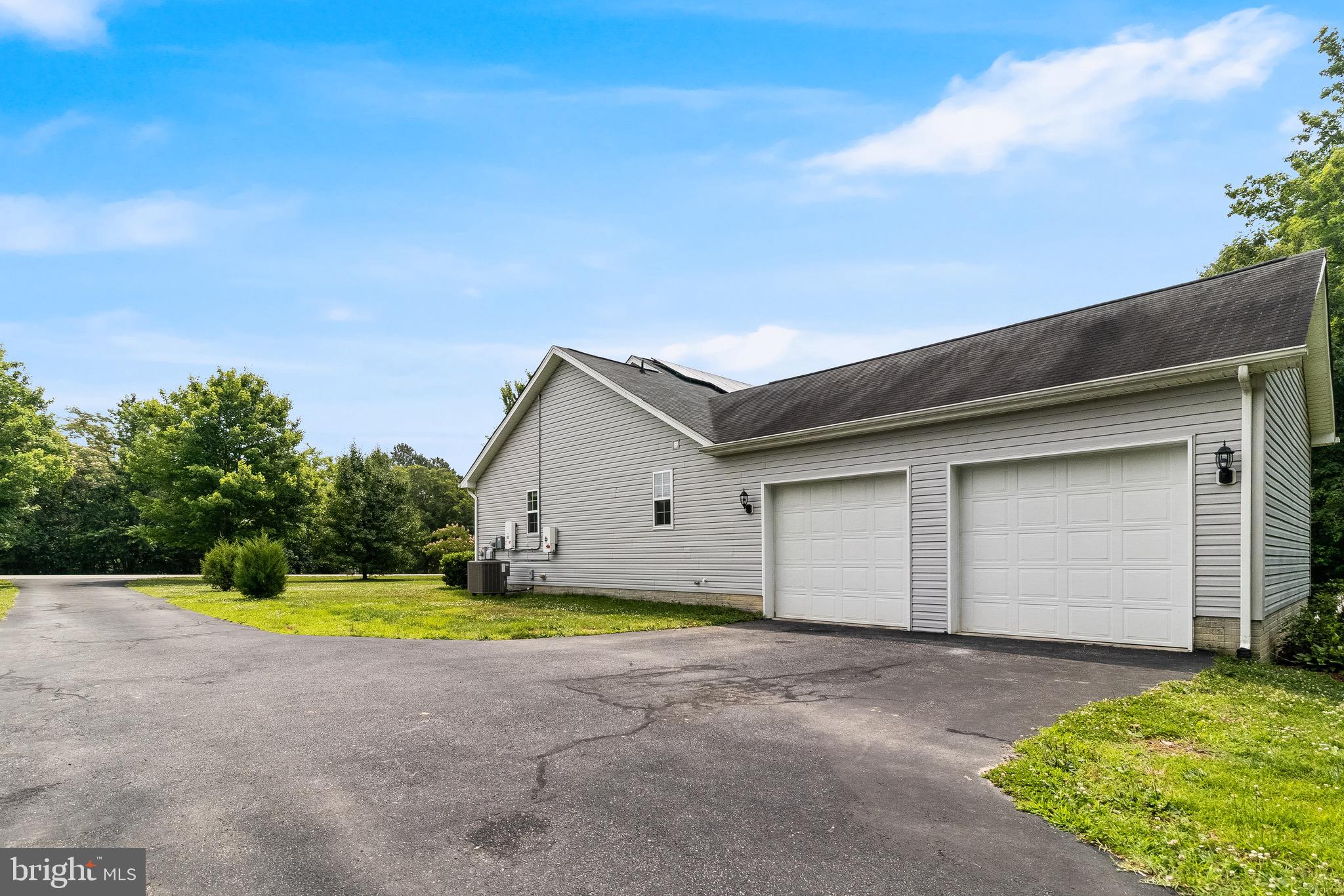 BROOK HOLLAND ESTATES - Residential