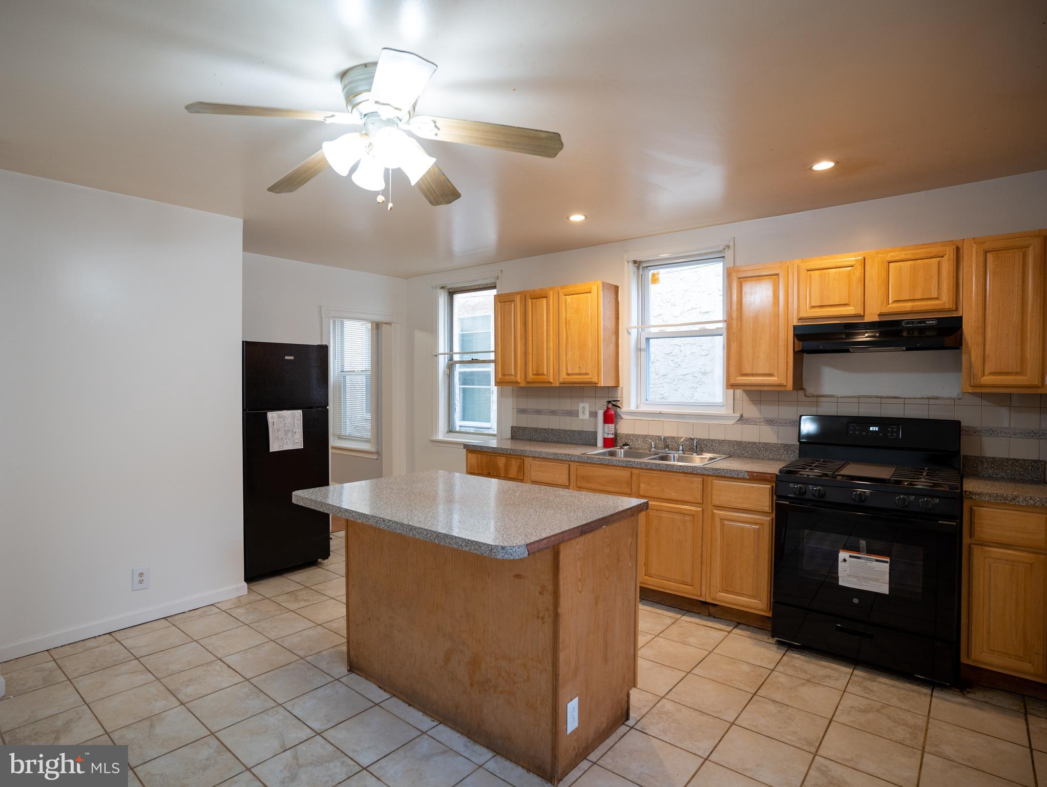 PHILADELPHIA (WEST) - Residential Lease