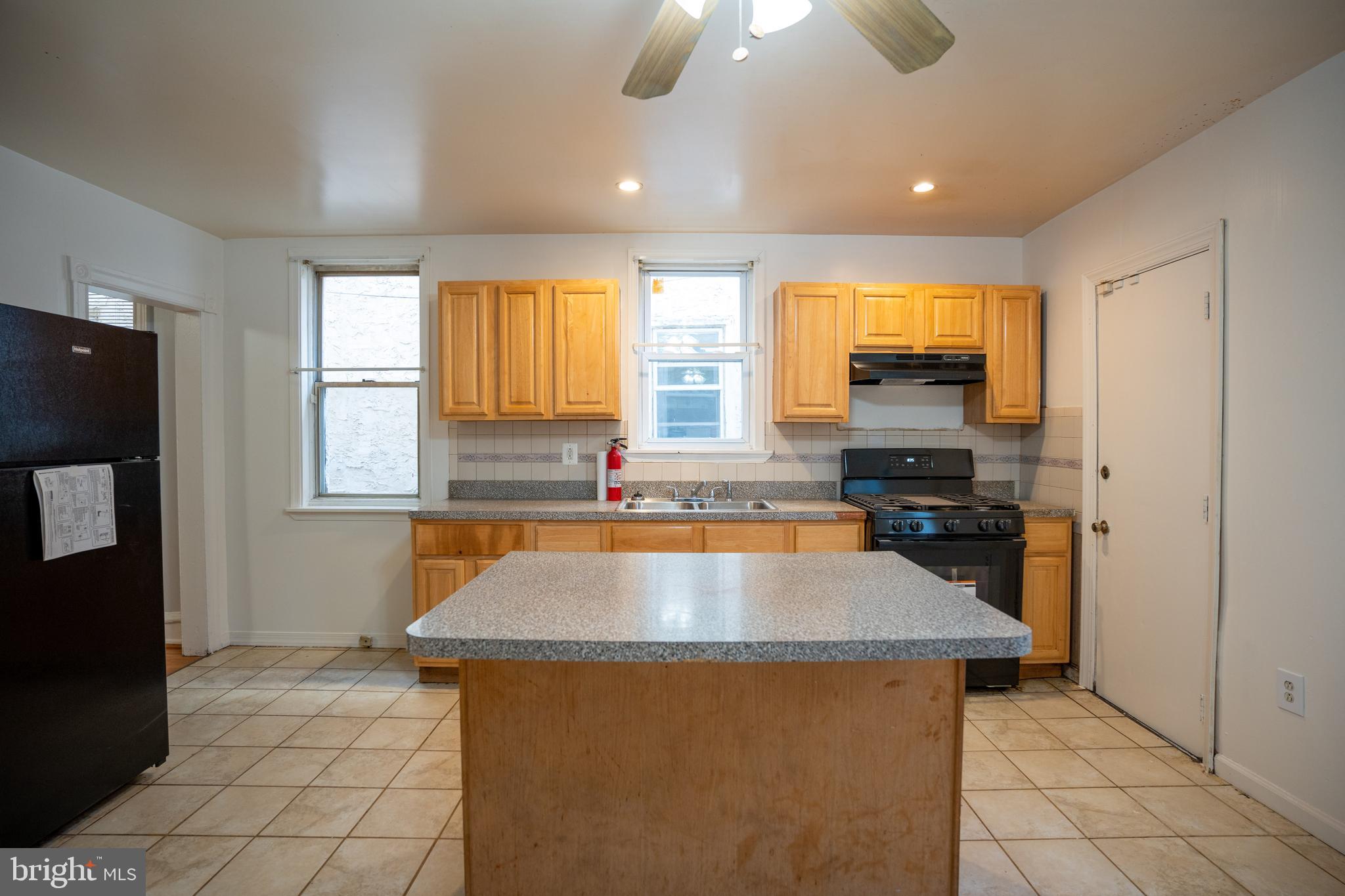 PHILADELPHIA (WEST) - Residential Lease