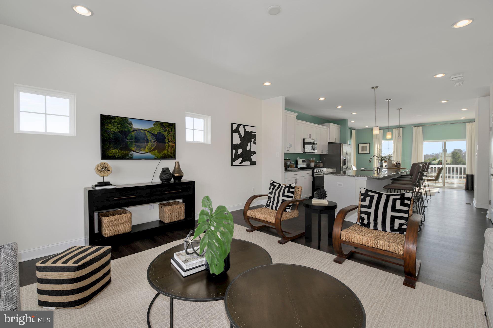 PLANTATION LAKES - Residential