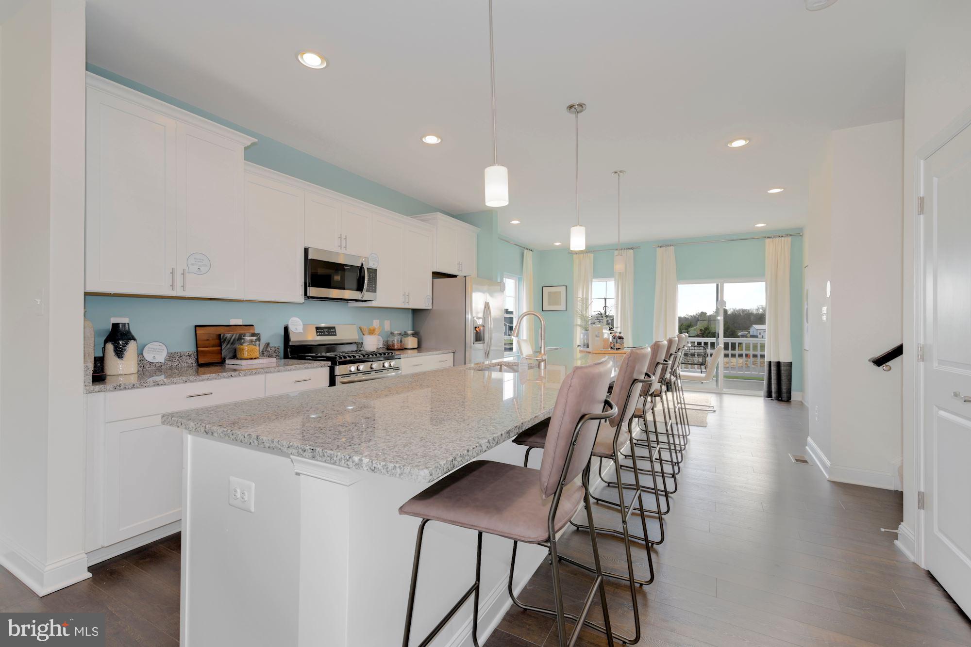 PLANTATION LAKES - Residential