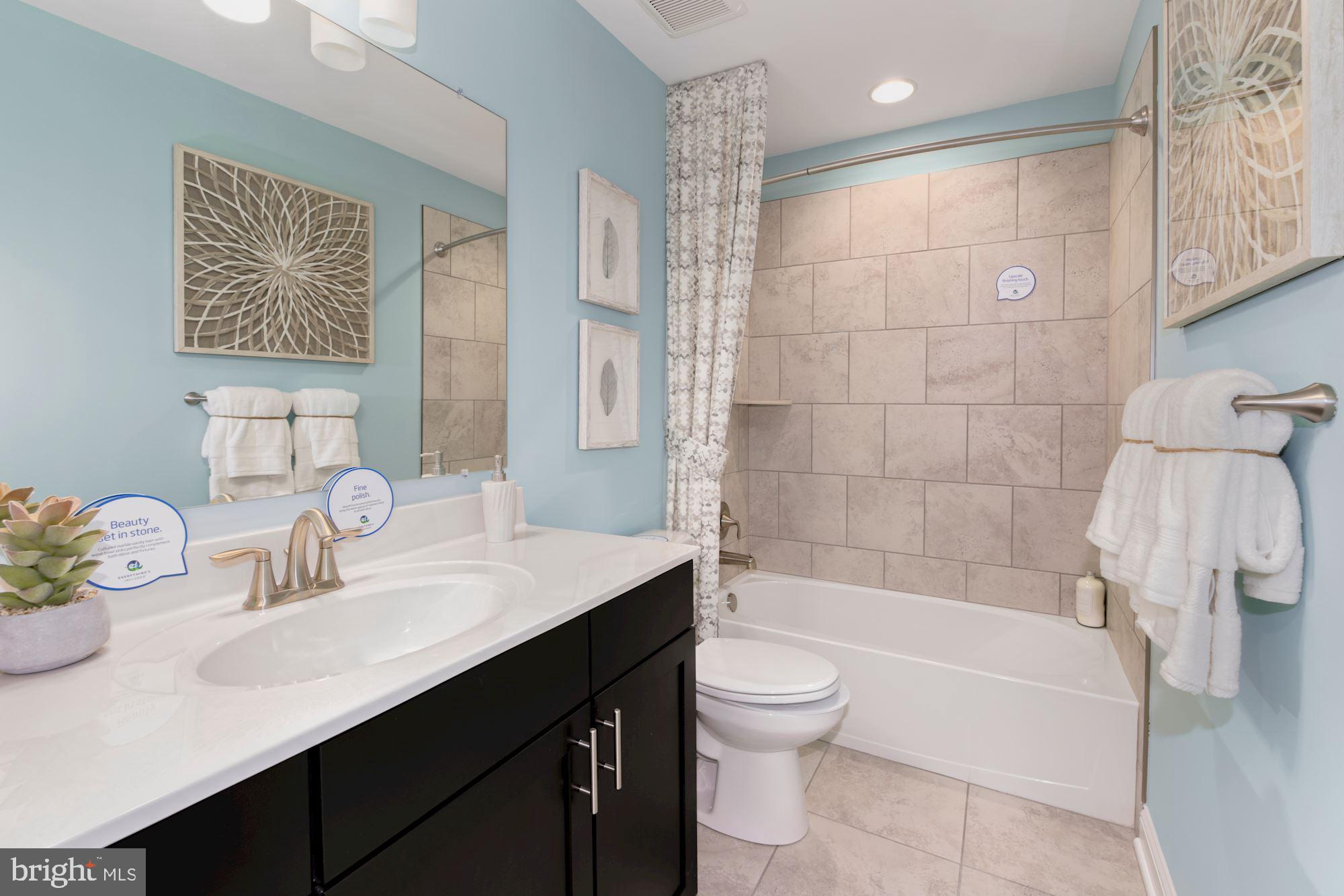 PLANTATION LAKES - Residential