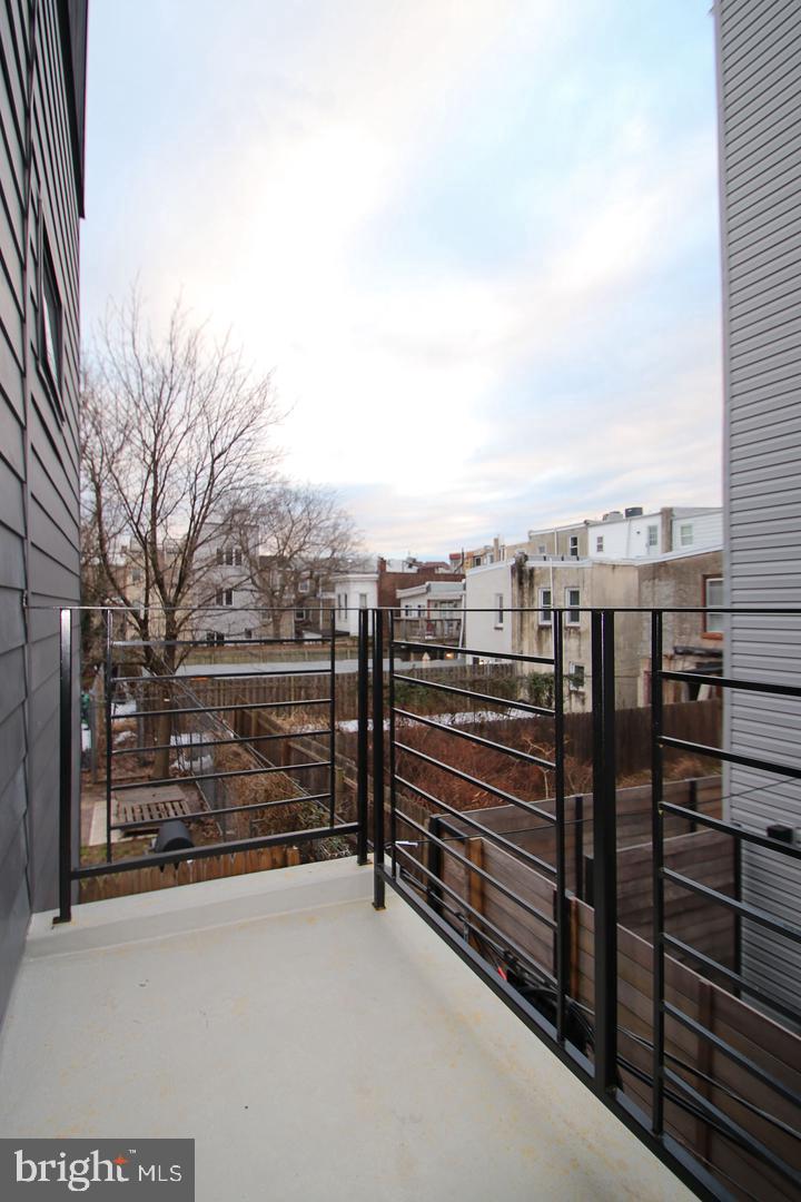 FAIRMOUNT - Residential Income